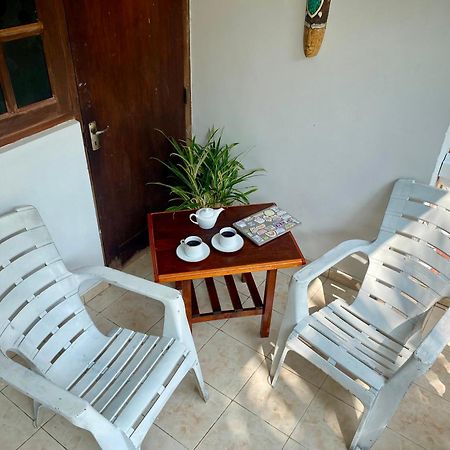 The Breeze Mirissa Bed and Breakfast Εξωτερικό φωτογραφία