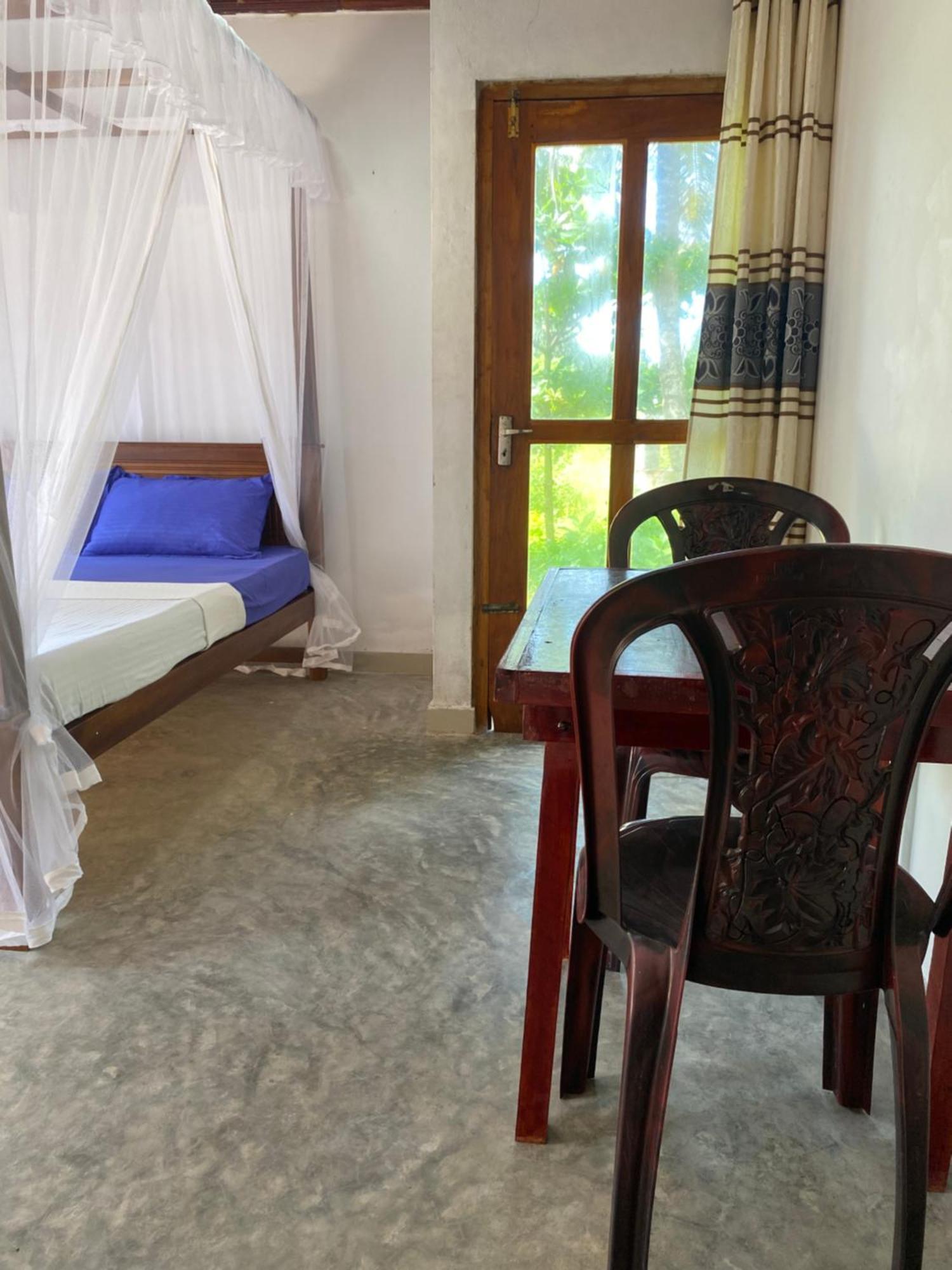 The Breeze Mirissa Bed and Breakfast Εξωτερικό φωτογραφία