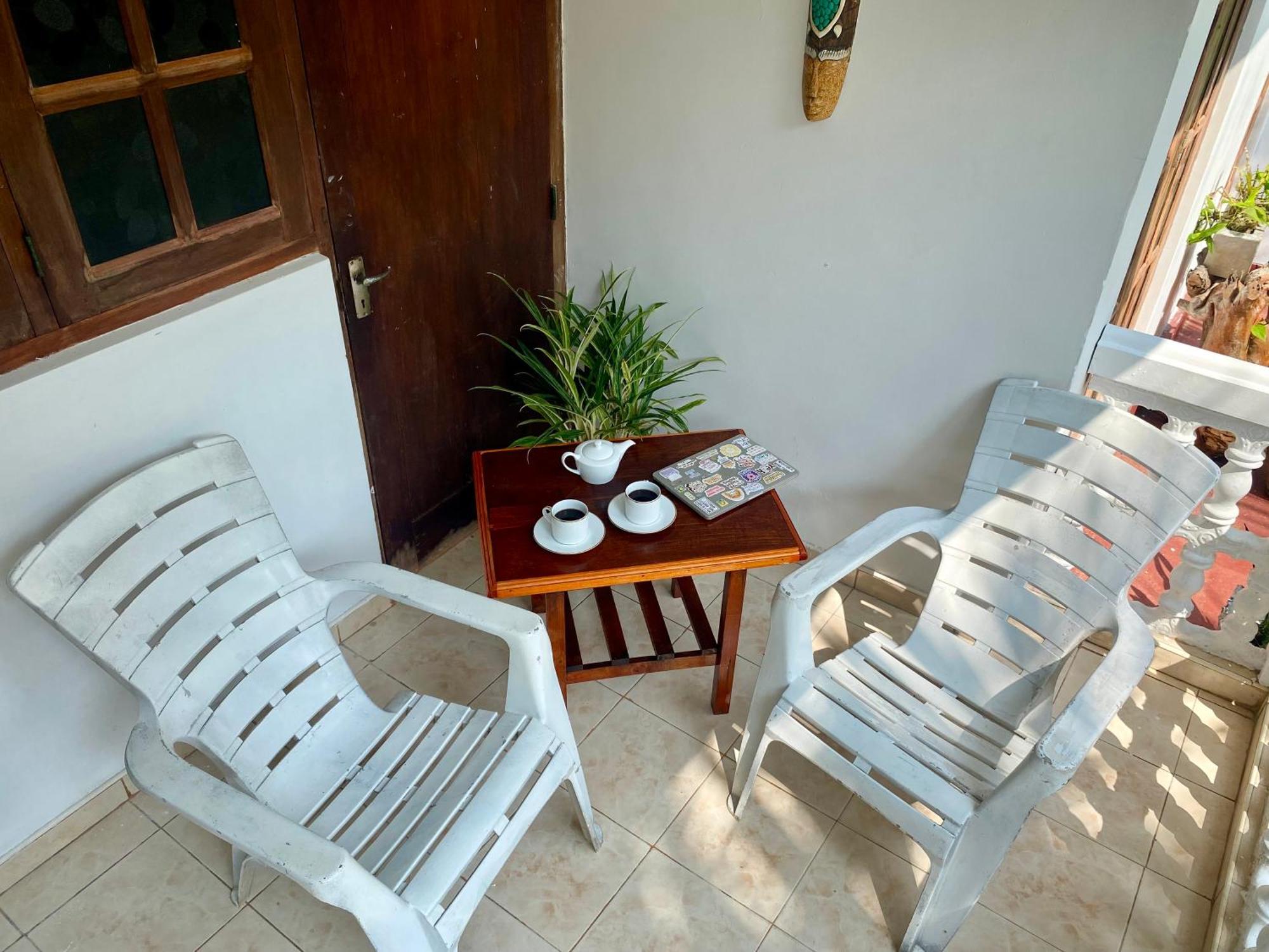 The Breeze Mirissa Bed and Breakfast Εξωτερικό φωτογραφία