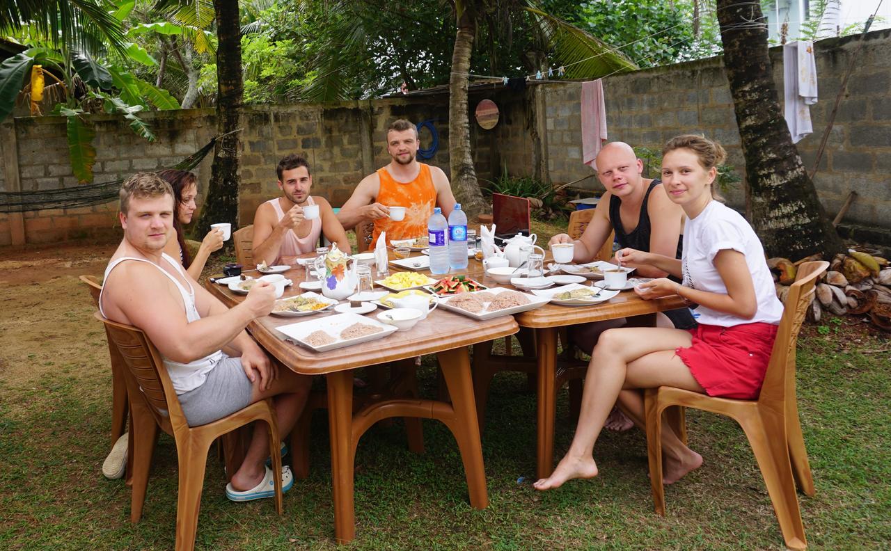 The Breeze Mirissa Bed and Breakfast Εξωτερικό φωτογραφία