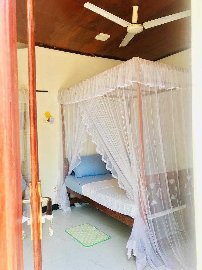 The Breeze Mirissa Bed and Breakfast Εξωτερικό φωτογραφία